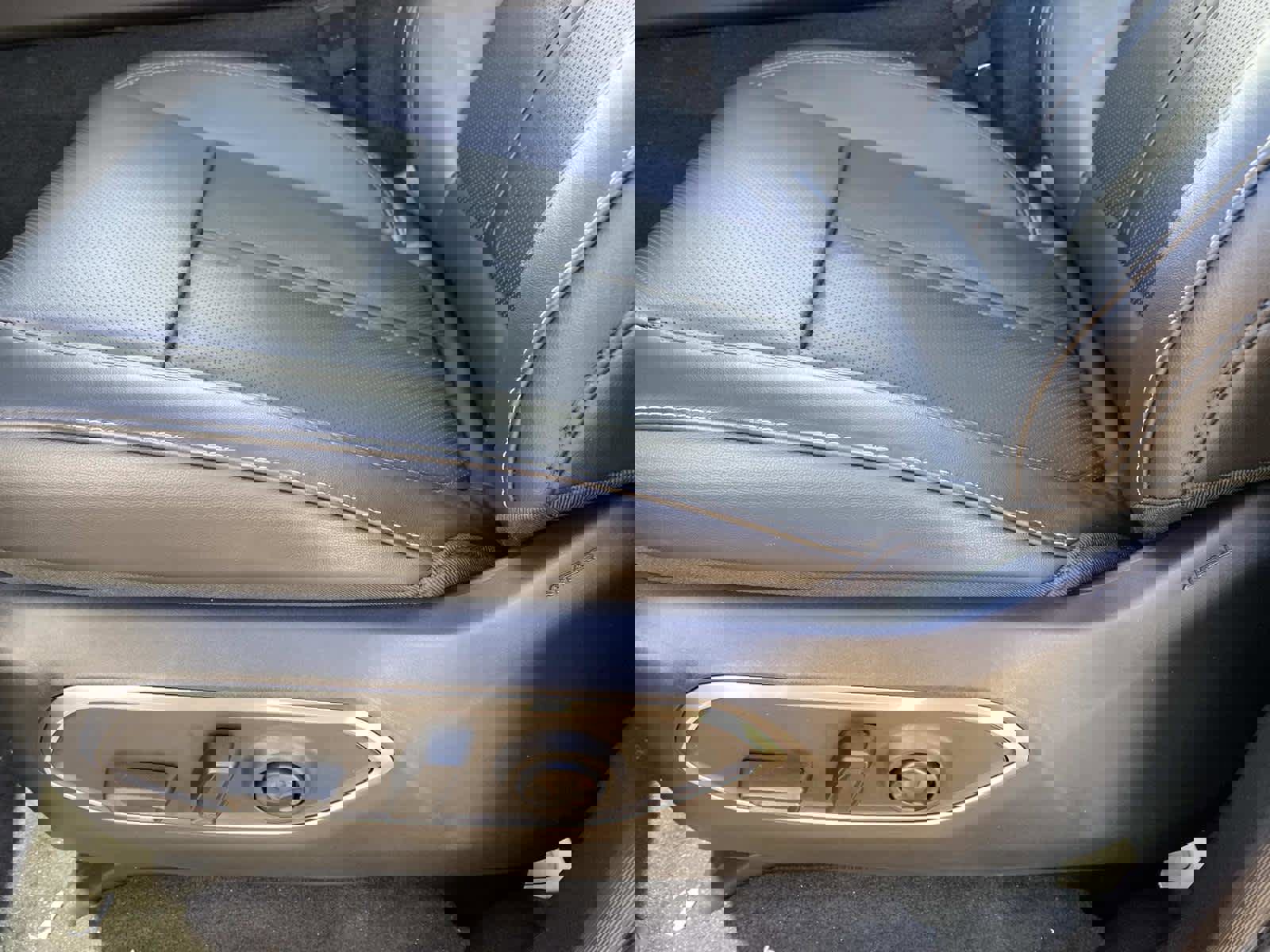 New 2026 Jeep Grand Wagoneer 4WD image 11