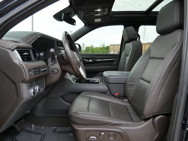 Used 2023 GMC Yukon XL Denali AWD/4WD image 11