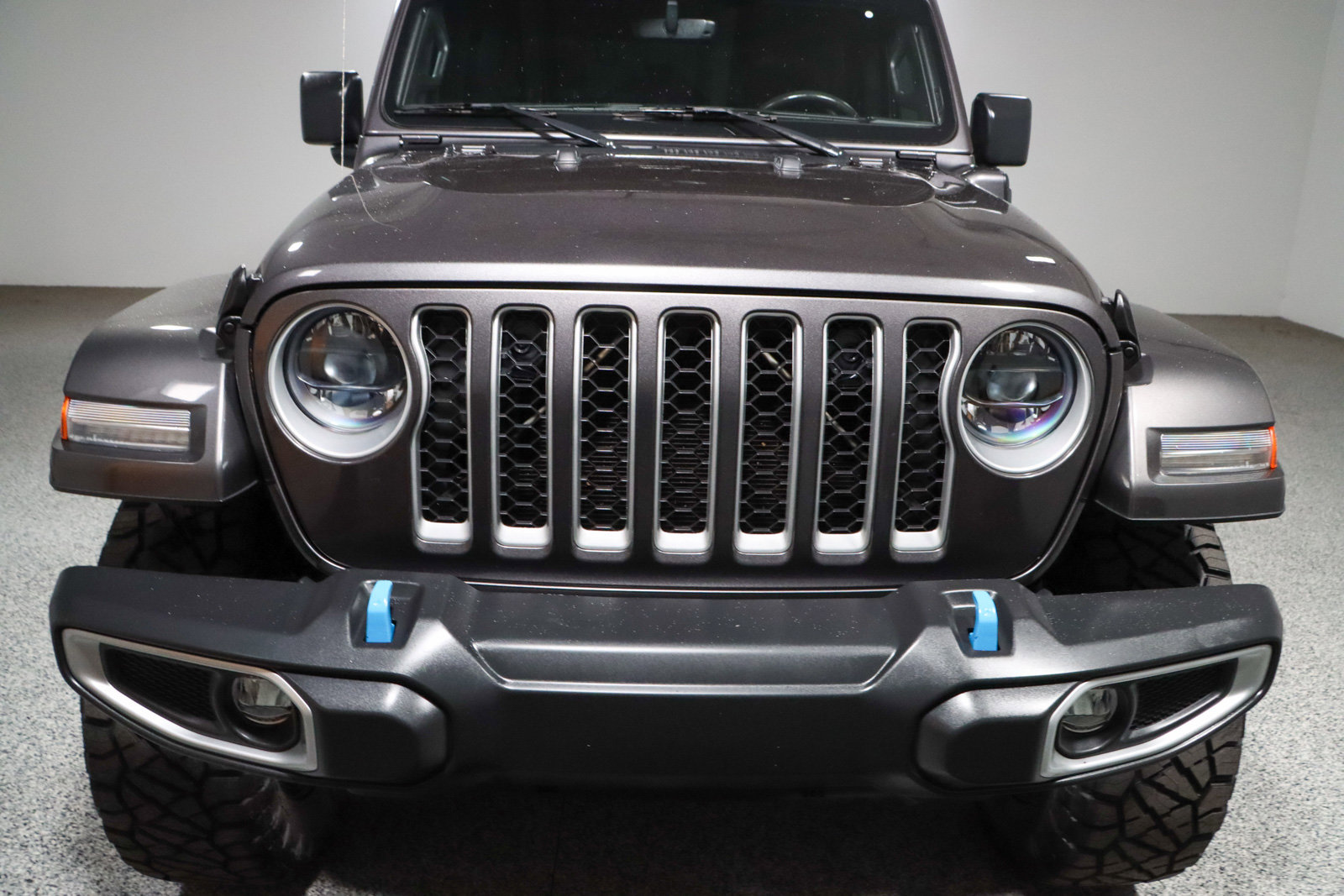 Used 2023 Jeep Wrangler Unlimited Sahara w/ Cold Weather Group AWD/4WD image 5