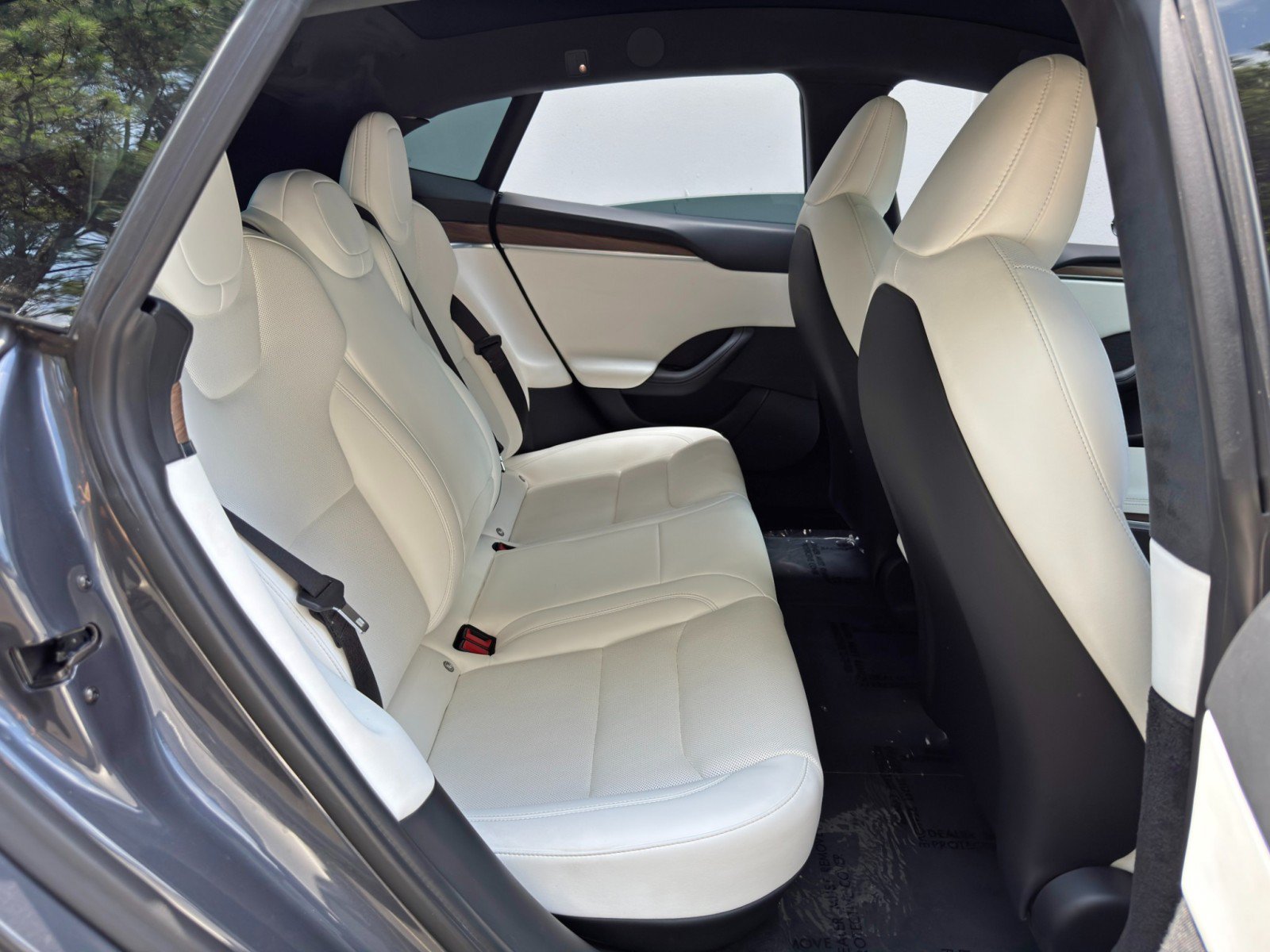 Used 2022 Tesla Model S AWD/4WD image 45