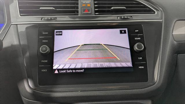 Used 2023 Volkswagen Tiguan SE R-Line FWD image 33