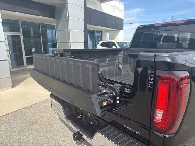New 2026 GMC Sierra 1500 SLT image 20