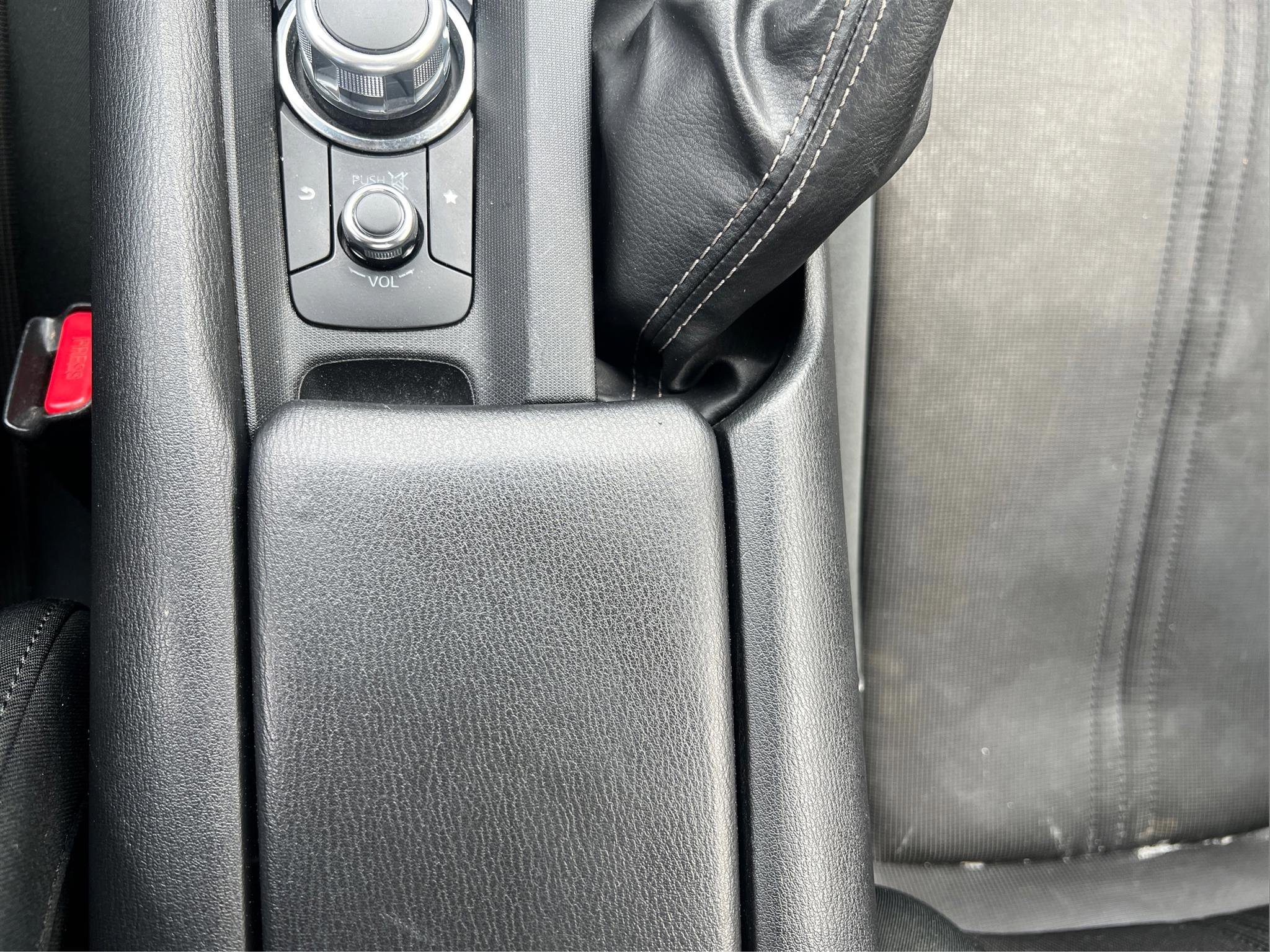 Used 2022 MAZDA MX-5 Miata Sport image 14