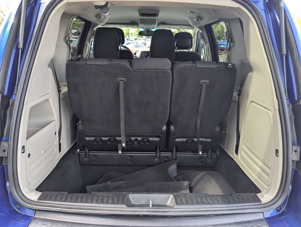 Used 2019 Dodge Grand Caravan SE w/ UConnect Hands-Free Group FWD image 23