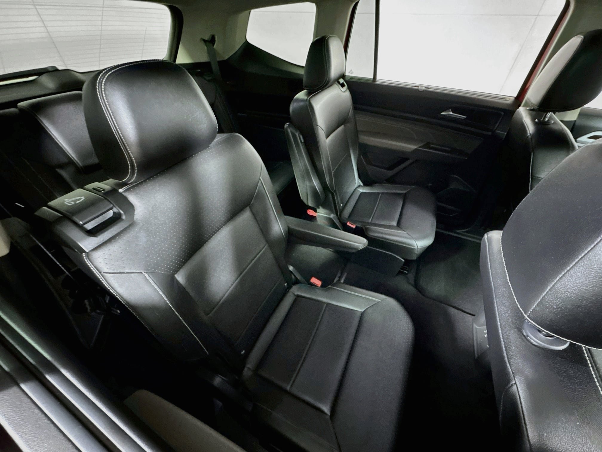 Used 2023 Volkswagen Atlas SE w/ Panoramic Sunroof Package AWD/4WD image 27