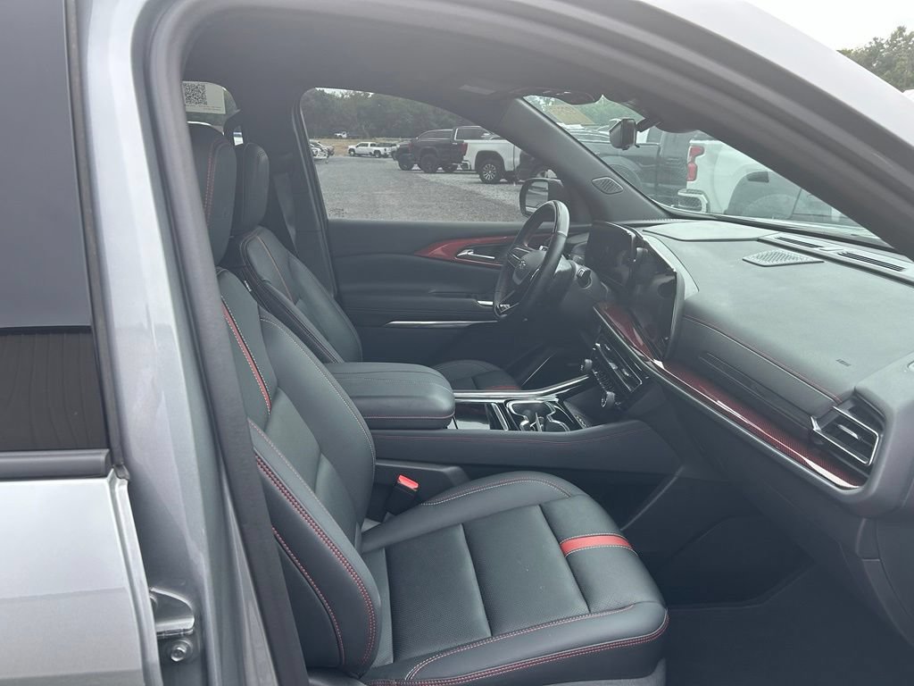 Used 2024 Chevrolet Traverse RS AWD/4WD image 13