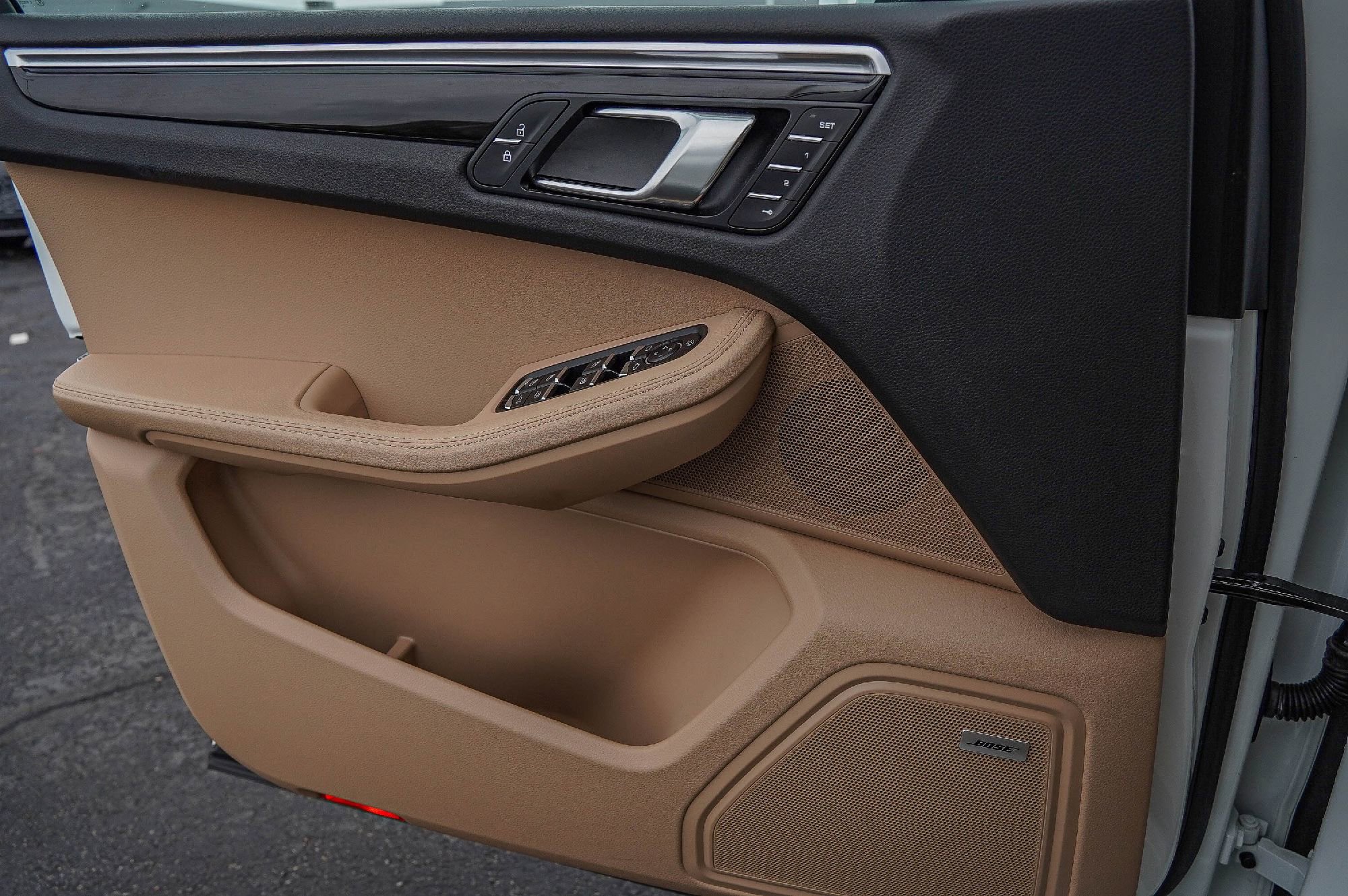 Used 2020 Porsche Macan image 24