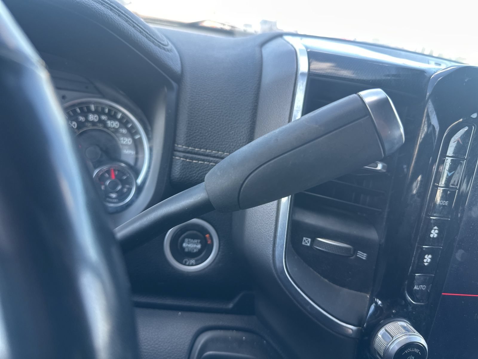 Used 2021 RAM 2500 Laramie AWD/4WD image 18