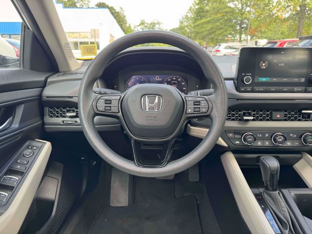 Used 2023 Honda Accord EX image 24