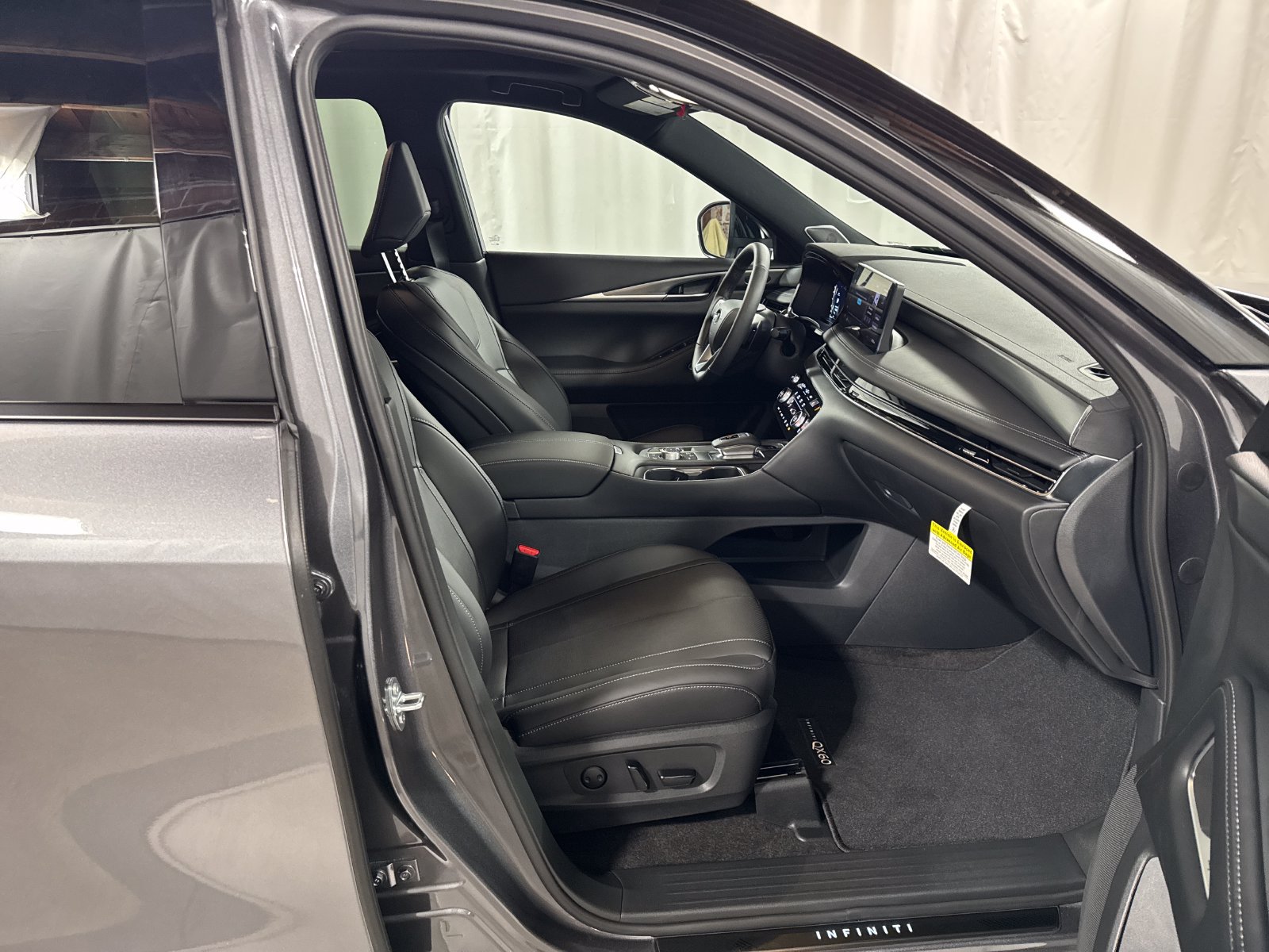 New 2027 INFINITI QX60 Sport w/ Dark Cargo Package AWD/4WD image 22