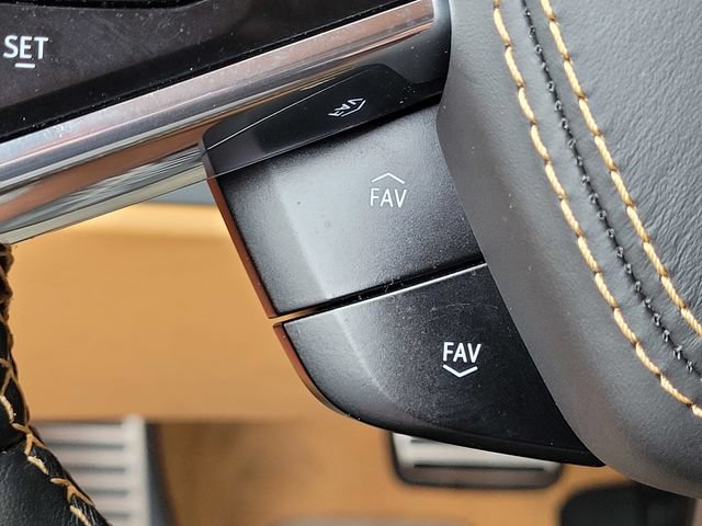 Used 2020 Chevrolet Corvette Stingray Premium Cpe w/ 3LT Preferred Equipment Group RWD image 30