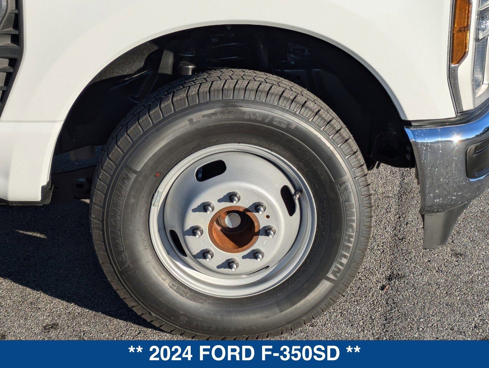 New 2024 Ford F350 XL w/ XL Chrome Package image 12