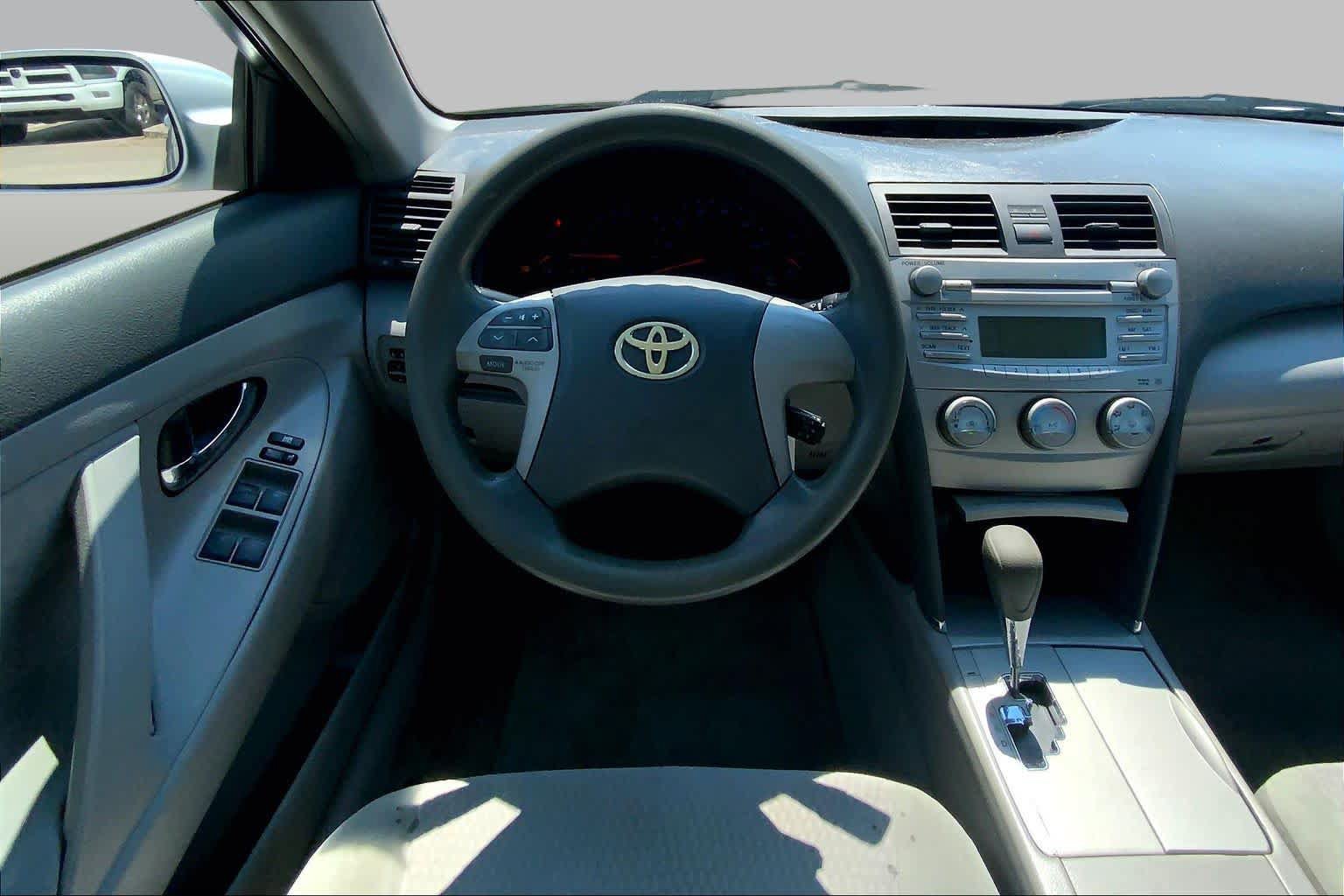 Used 2011 Toyota Camry LE w/ LE Extra-Value Pkg FWD image 5