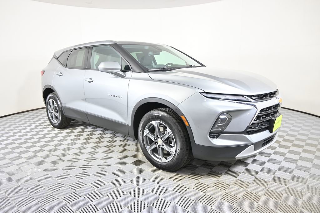 Used 2023 Chevrolet Blazer LT image 9