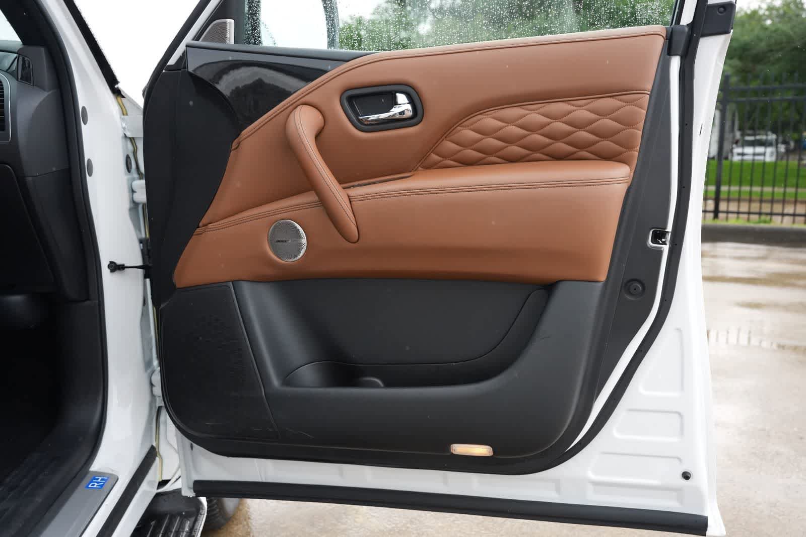 Used 2024 INFINITI QX80 Sensory w/ Cargo Package image 29