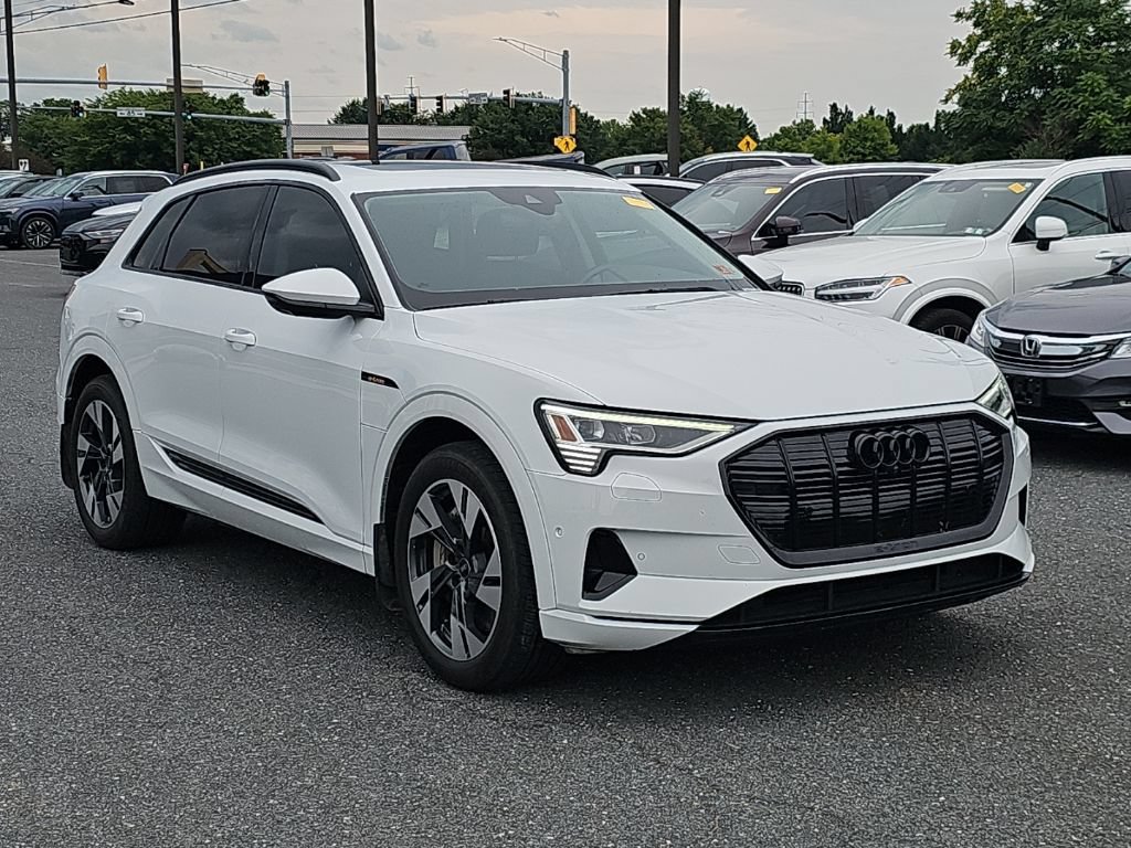 Used 2021 Audi e-tron Premium w/ Convenience Plus Package AWD/4WD image 1