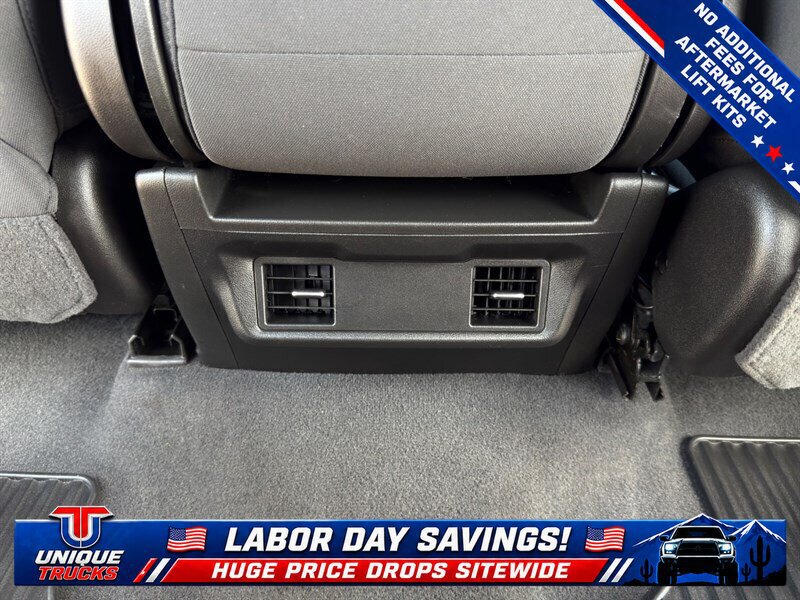 Used 2021 GMC Sierra 1500 4x4 Crew Cab w/ Sierra Value Package image 29