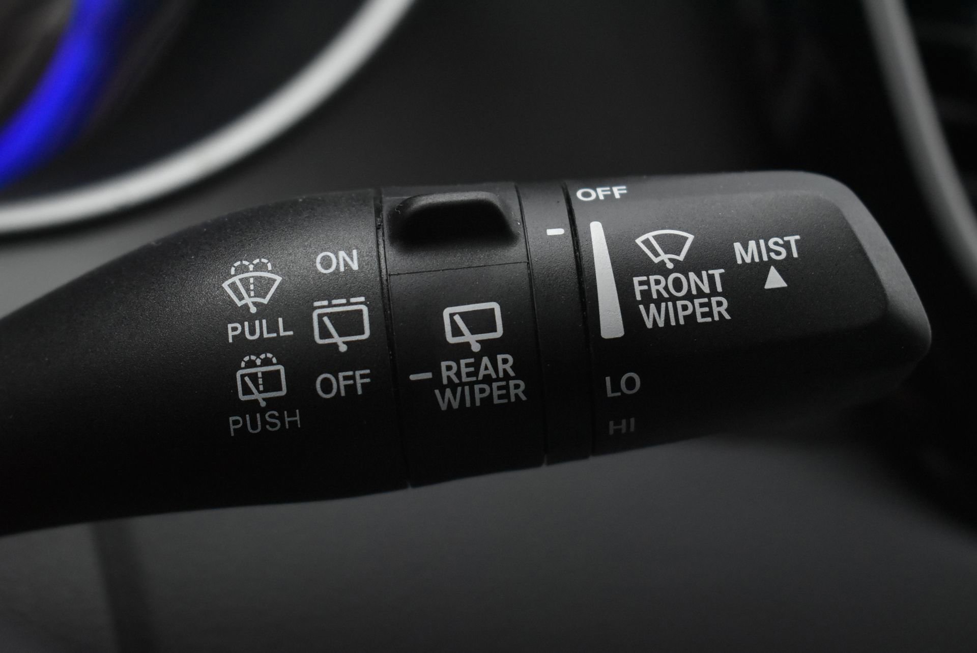 Used 2023 Chrysler Pacifica Touring-L FWD image 25