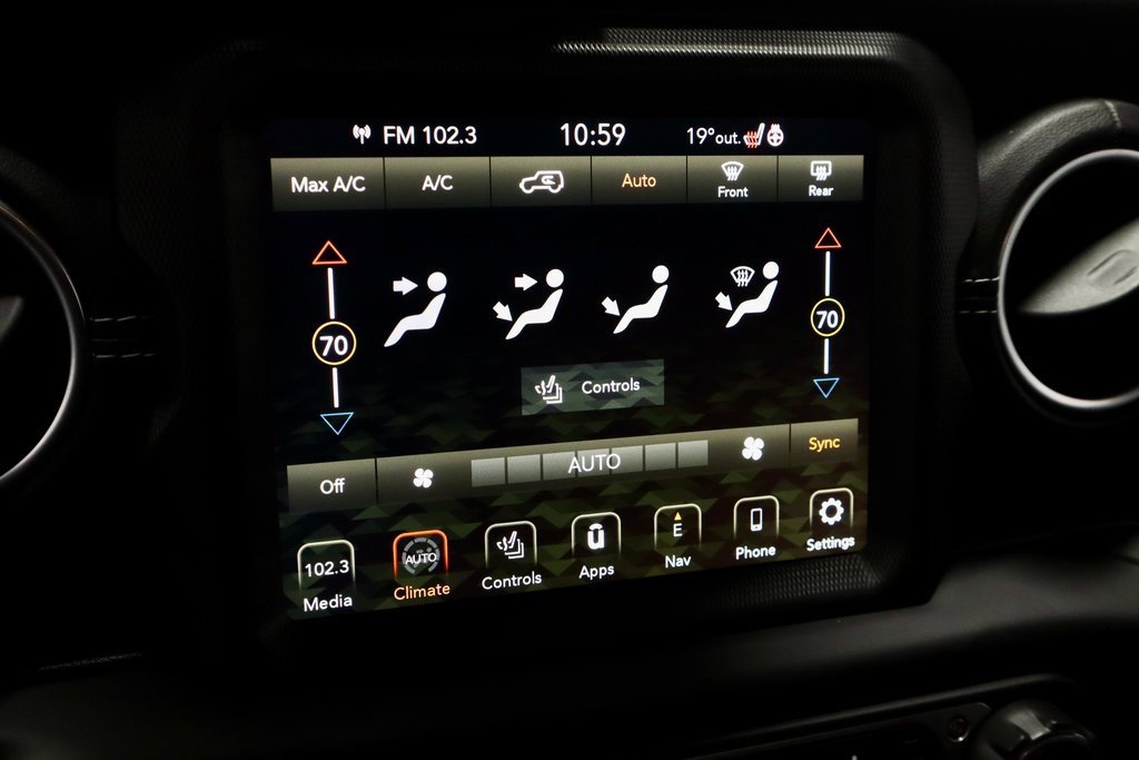 Used 2021 Jeep Wrangler Unlimited Sahara w/ Dual Top Group image 34