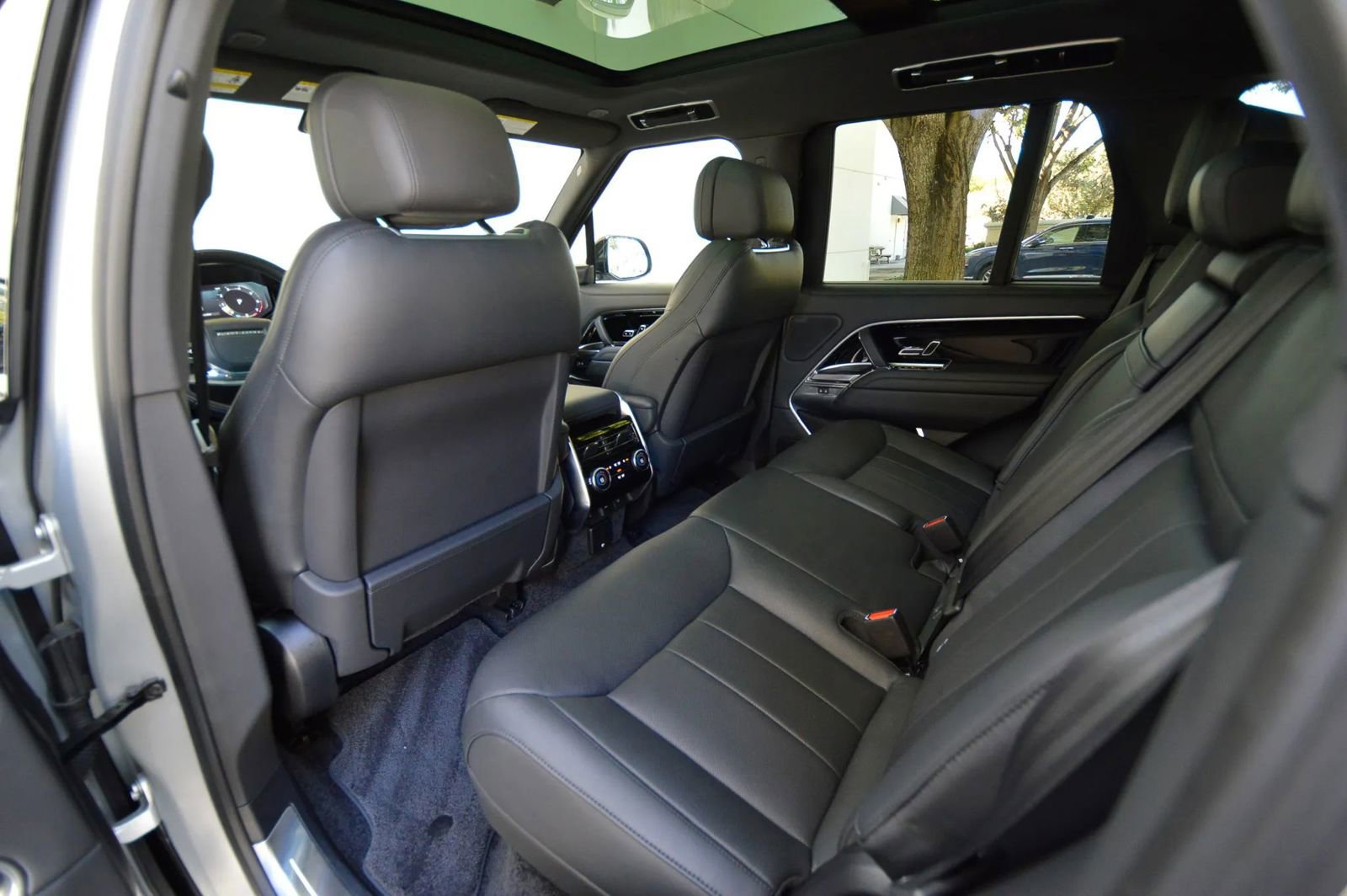 Used 2023 Land Rover Range Rover Autobiography AWD/4WD image 55