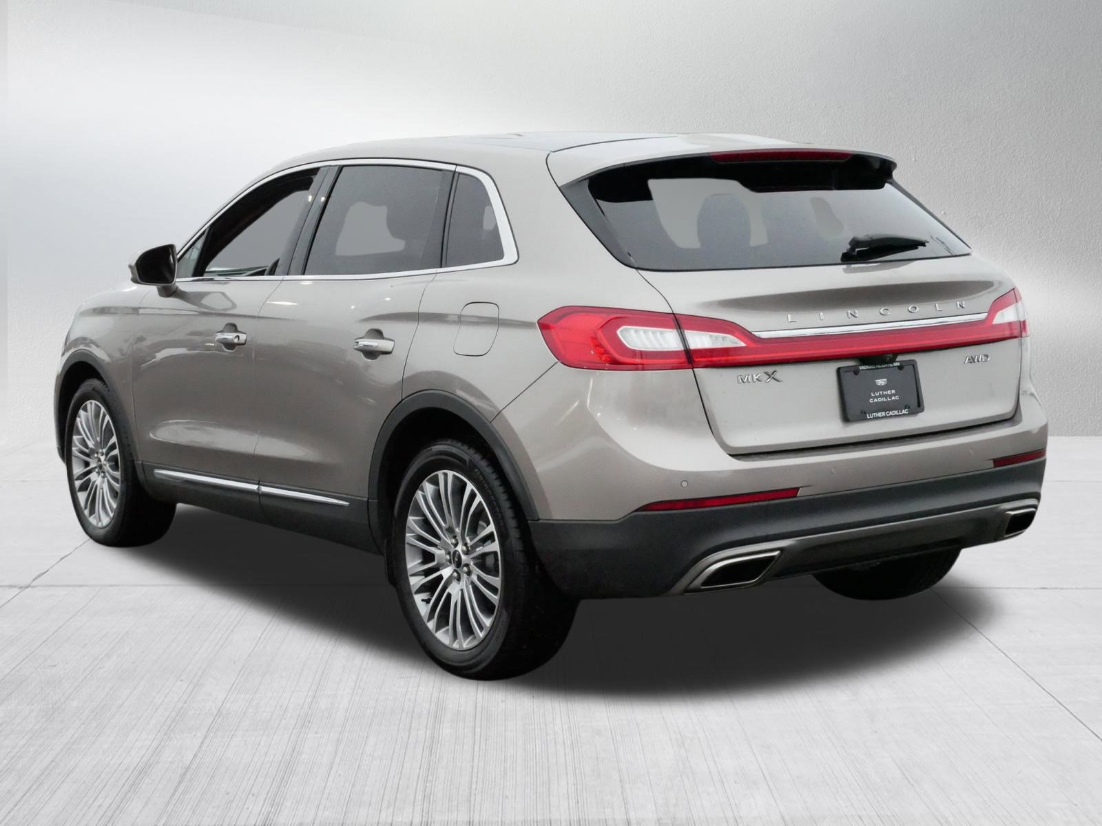 Used 2018 Lincoln MKX Reserve w/ Lincoln MKX Climate Package image 5