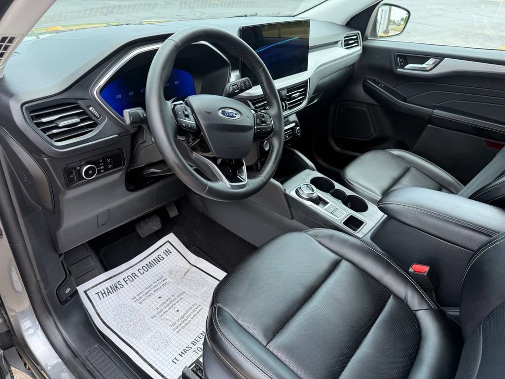 Used 2025 Ford Escape Platinum AWD/4WD image 15