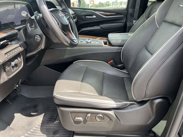 Used 2023 Cadillac Escalade Premium Luxury w/ Performance Package AWD/4WD image 10