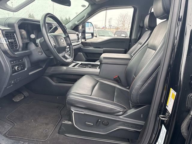 Used 2024 Ford F250 Lariat w/ Black Appearance Package image 18