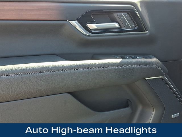 Used 2025 GMC Yukon XL Denali AWD/4WD image 18