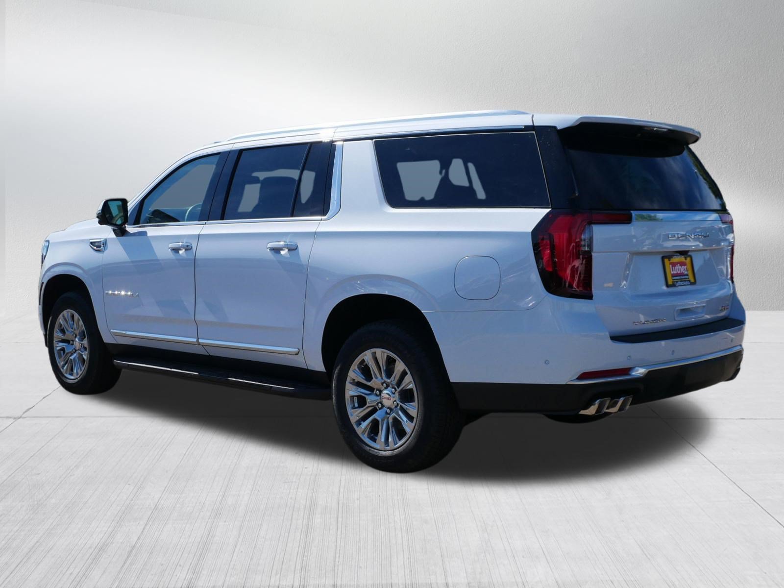 New 2026 GMC Yukon XL Denali AWD/4WD image 2