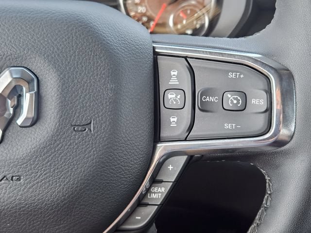Used 2025 RAM 1500 Laramie AWD/4WD image 28