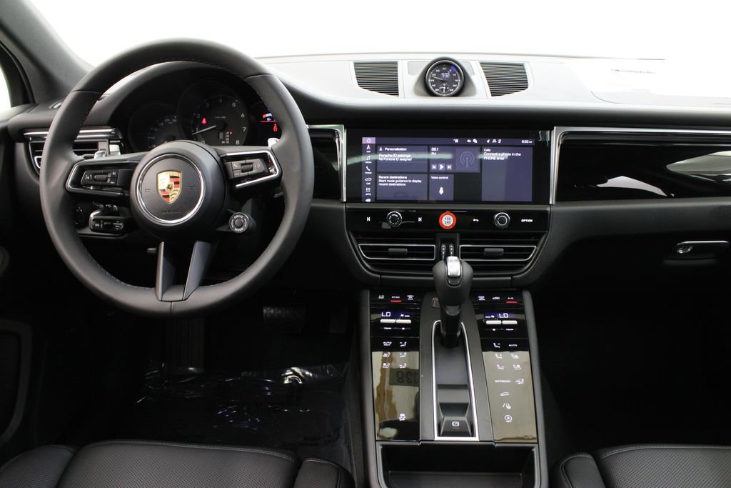 New 2026 Porsche Macan image 16