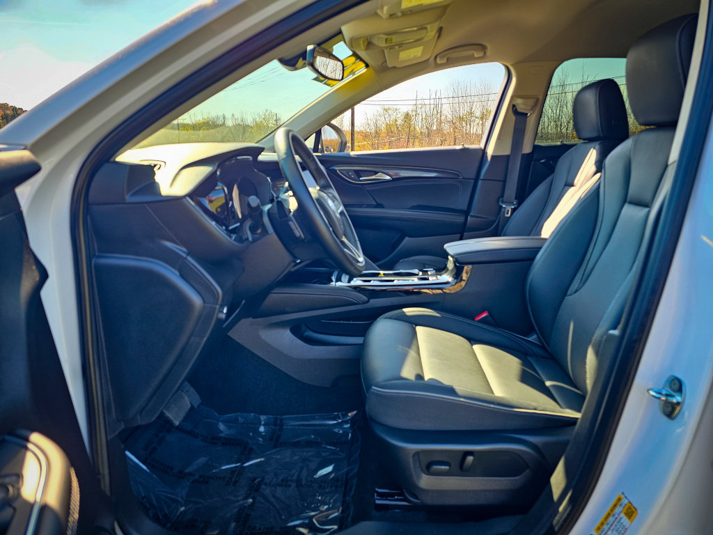Used 2023 Buick Envision Essence AWD/4WD image 13