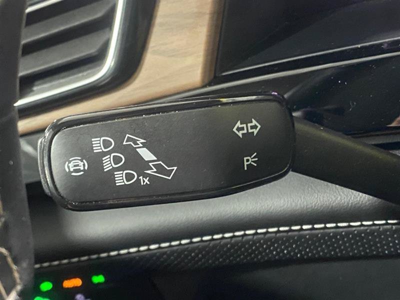Used 2024 Volkswagen Atlas SE AWD/4WD image 28