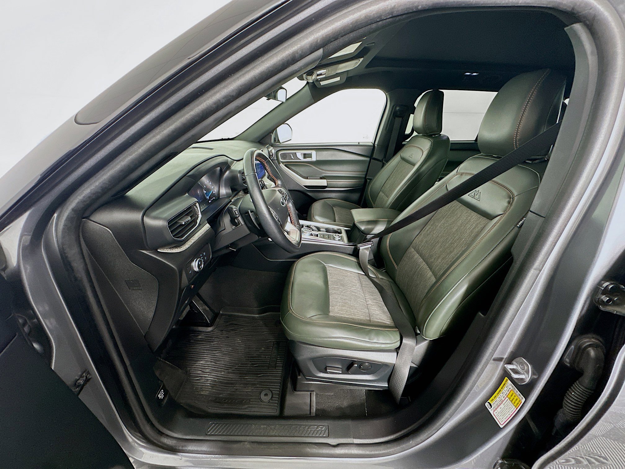 Used 2022 Ford Explorer Timberline image 13