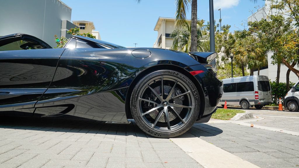 Used 2021 McLaren 720S Spider RWD image 12