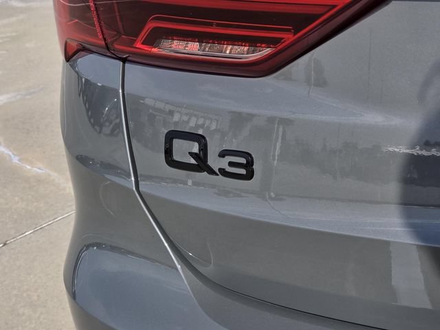 Used 2022 Audi Q3 2.0T Premium Plus w/ Premium Plus Package AWD/4WD image 7
