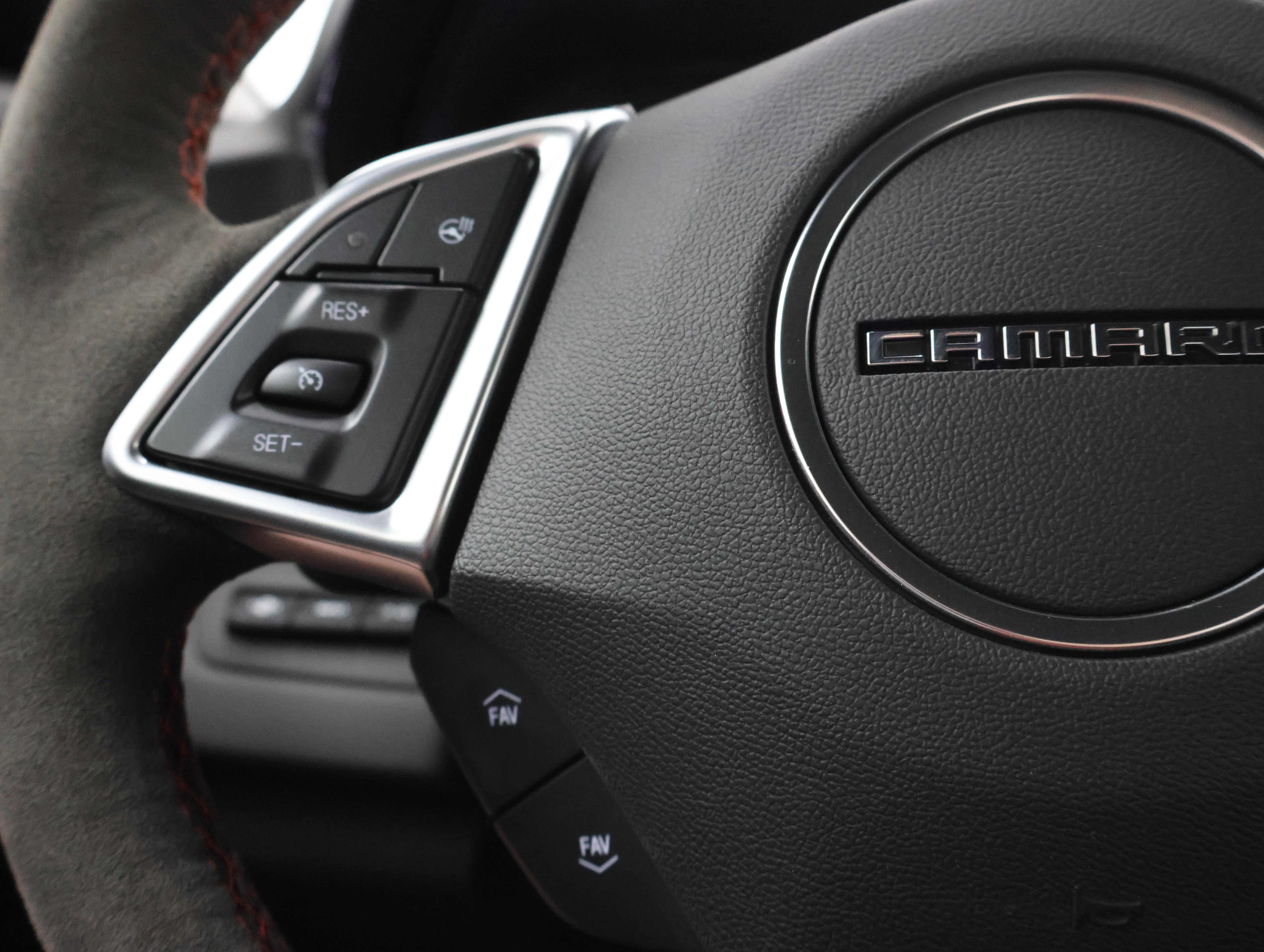 Used 2018 Chevrolet Camaro ZL1 RWD image 14