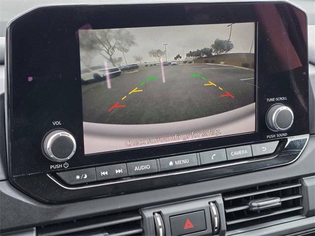 Used 2023 Nissan Pathfinder S image 30