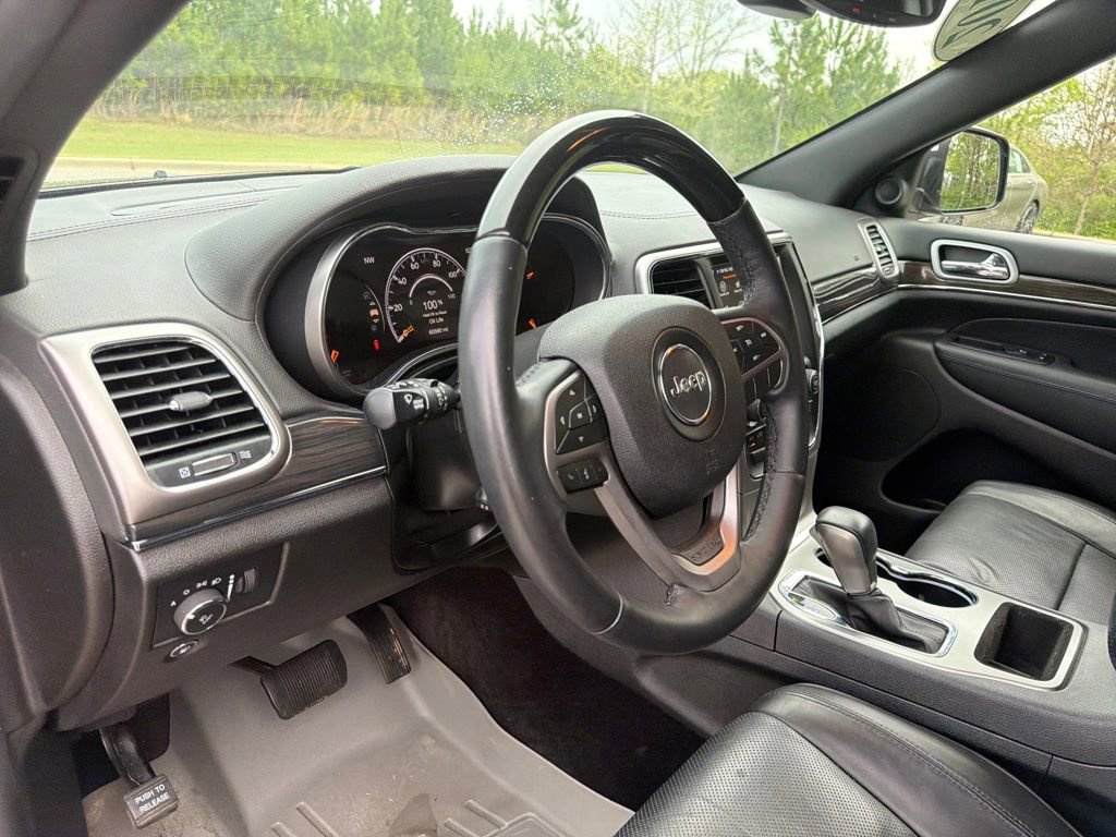 Used 2018 Jeep Grand Cherokee Overland w/ Trailer Tow Group IV image 17