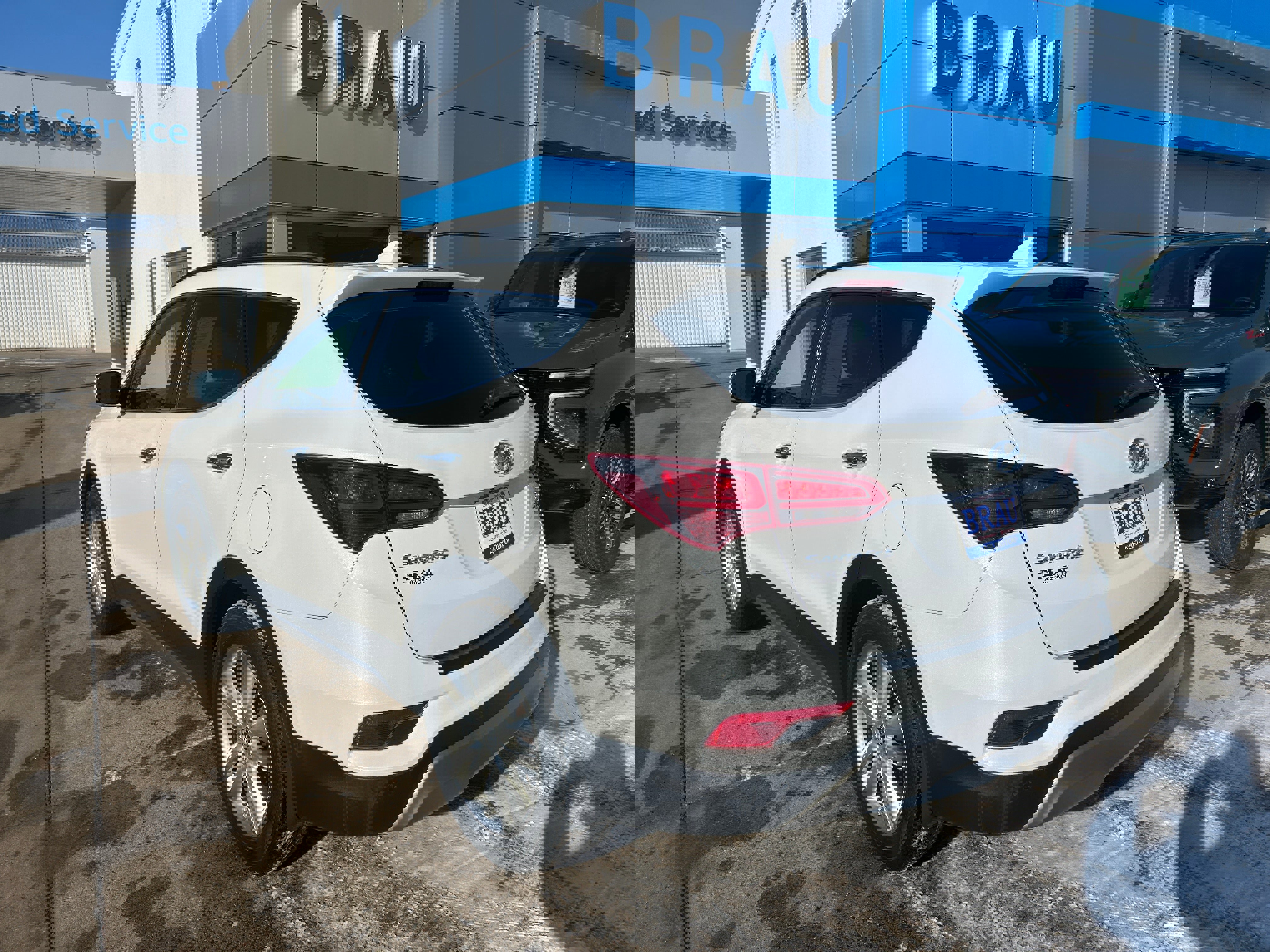 Used 2017 Hyundai Santa Fe Sport w/ 2.0T Ultimate Tech Package 05 image 8