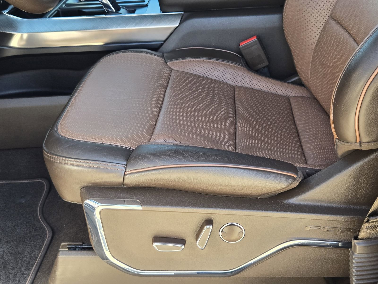 Certified 2022 Ford F150 King Ranch w/ Equipment Group 601A High image 26