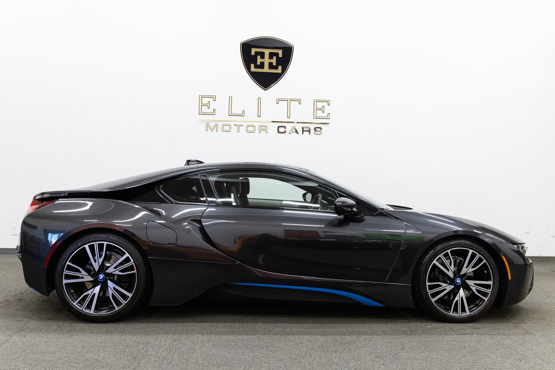 Used 2016 BMW i8 AWD/4WD image 9