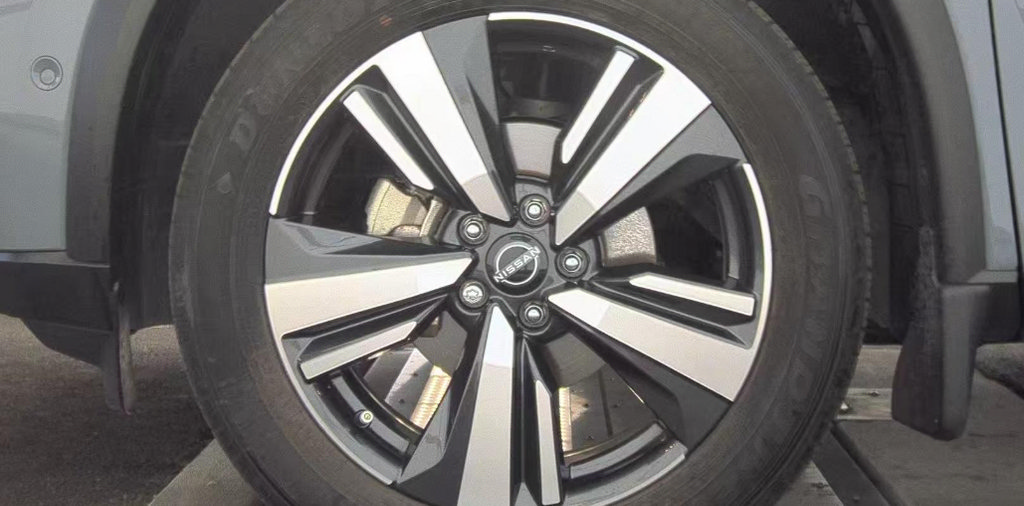 Used 2023 Nissan Rogue Platinum w/ Platinum Premium Package FWD image 6