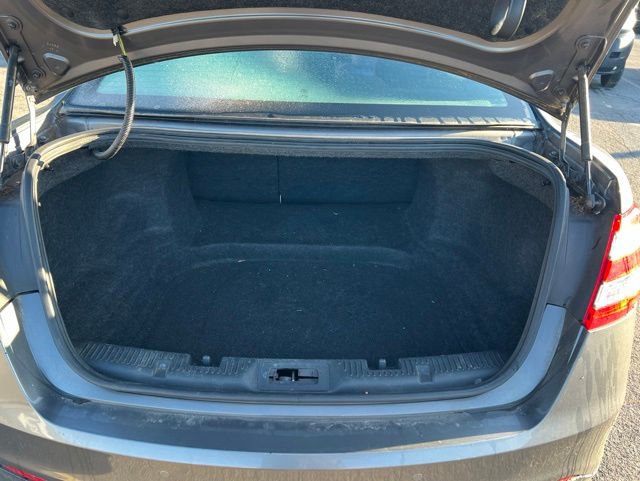 Used 2013 Ford Taurus SEL FWD image 19