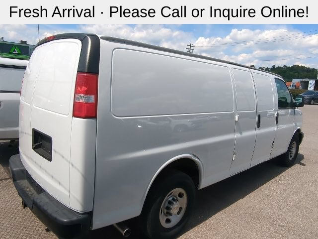 Used 2021 Chevrolet Express 3500 Extended w/ Driver Convenience Package RWD image 4