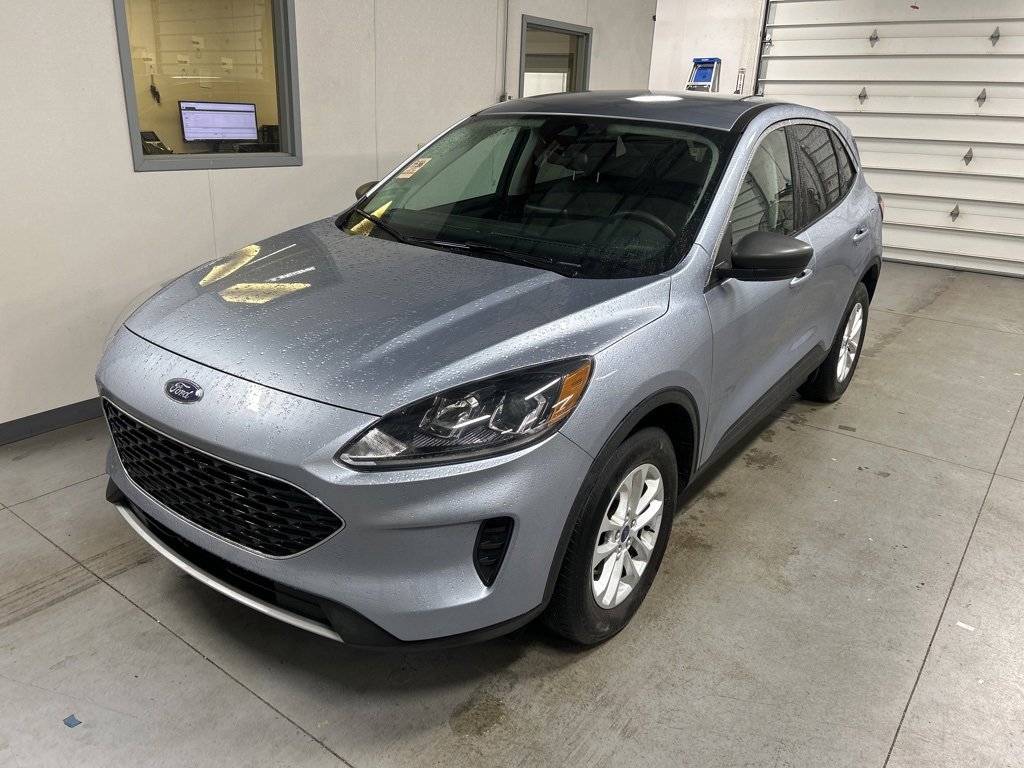 Certified 2022 Ford Escape SE w/ Cold Weather Package