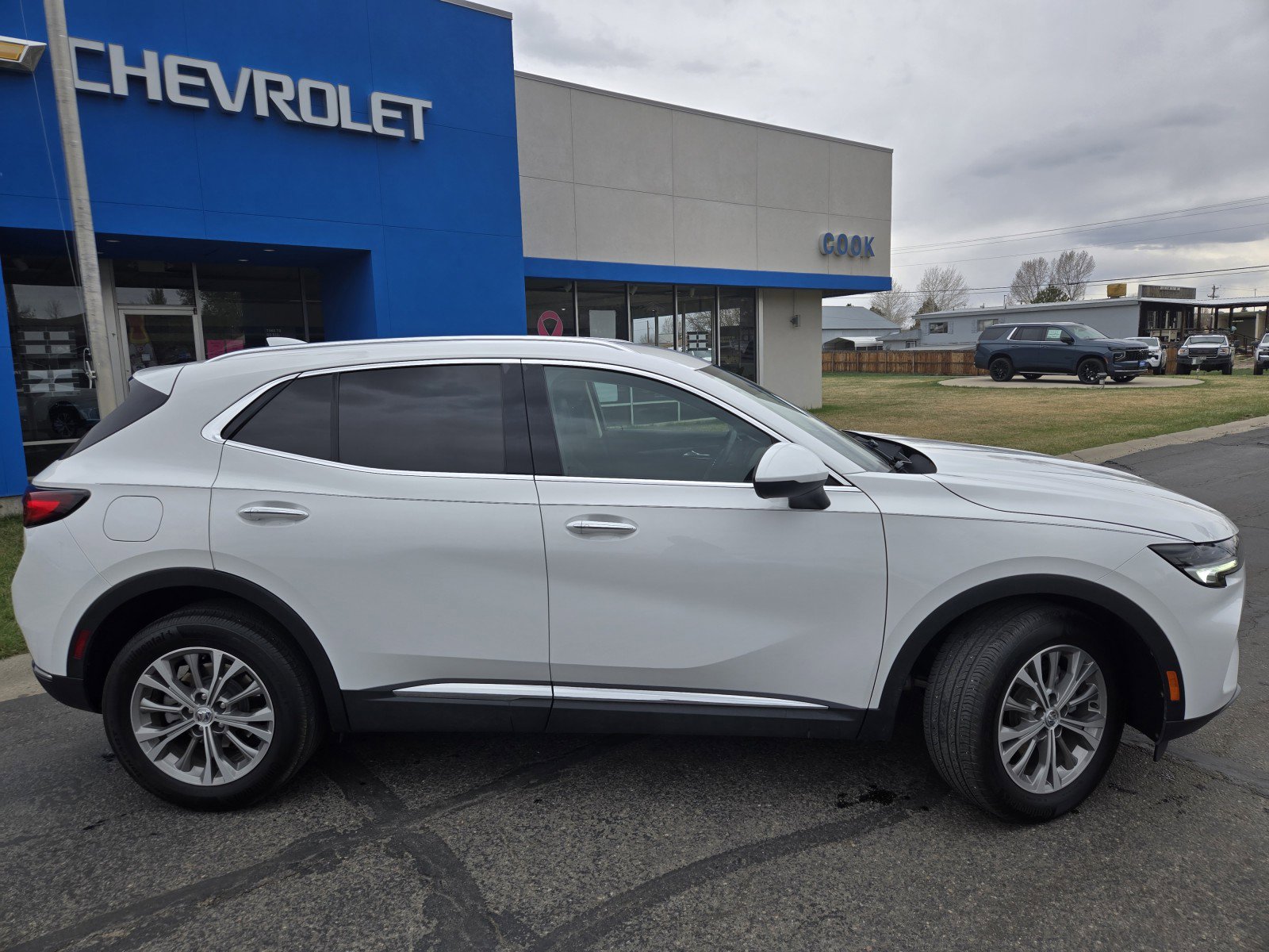 Used 2023 Buick Envision Preferred AWD/4WD image 2