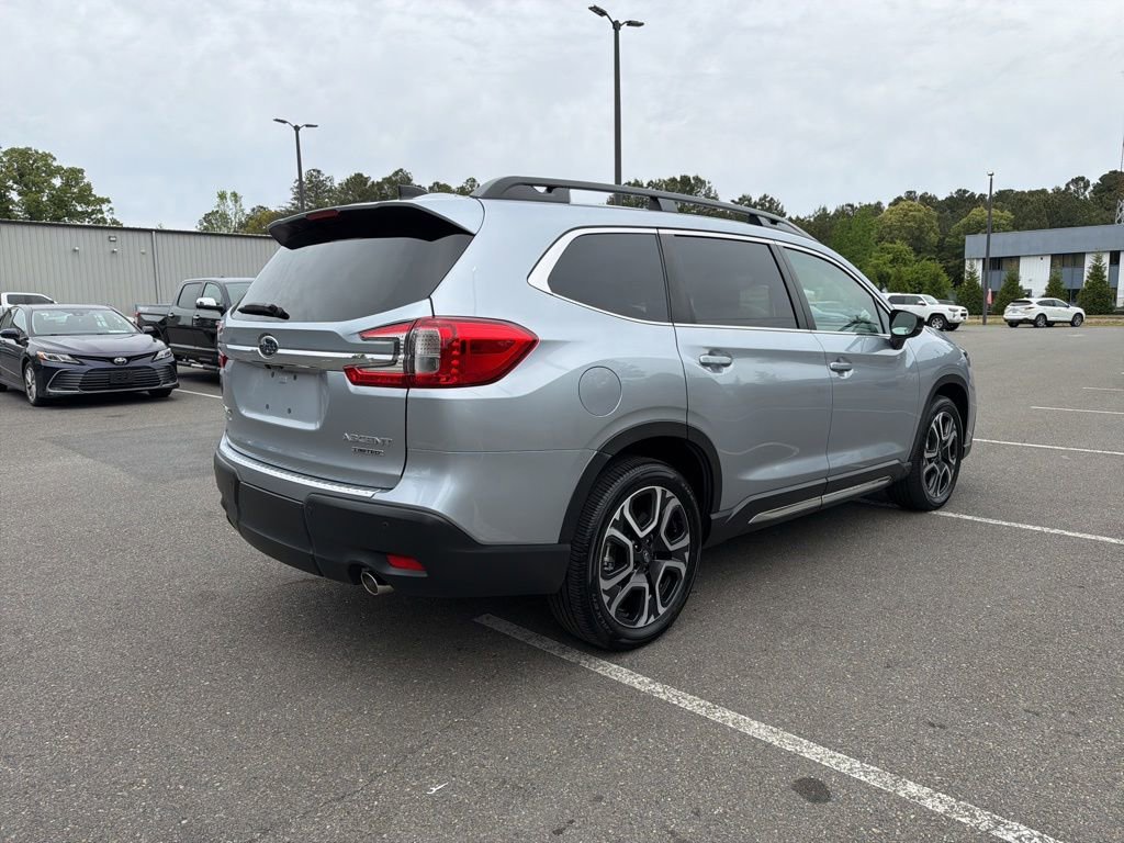 Used 2024 Subaru Ascent Limited w/ Technology Package AWD/4WD image 5