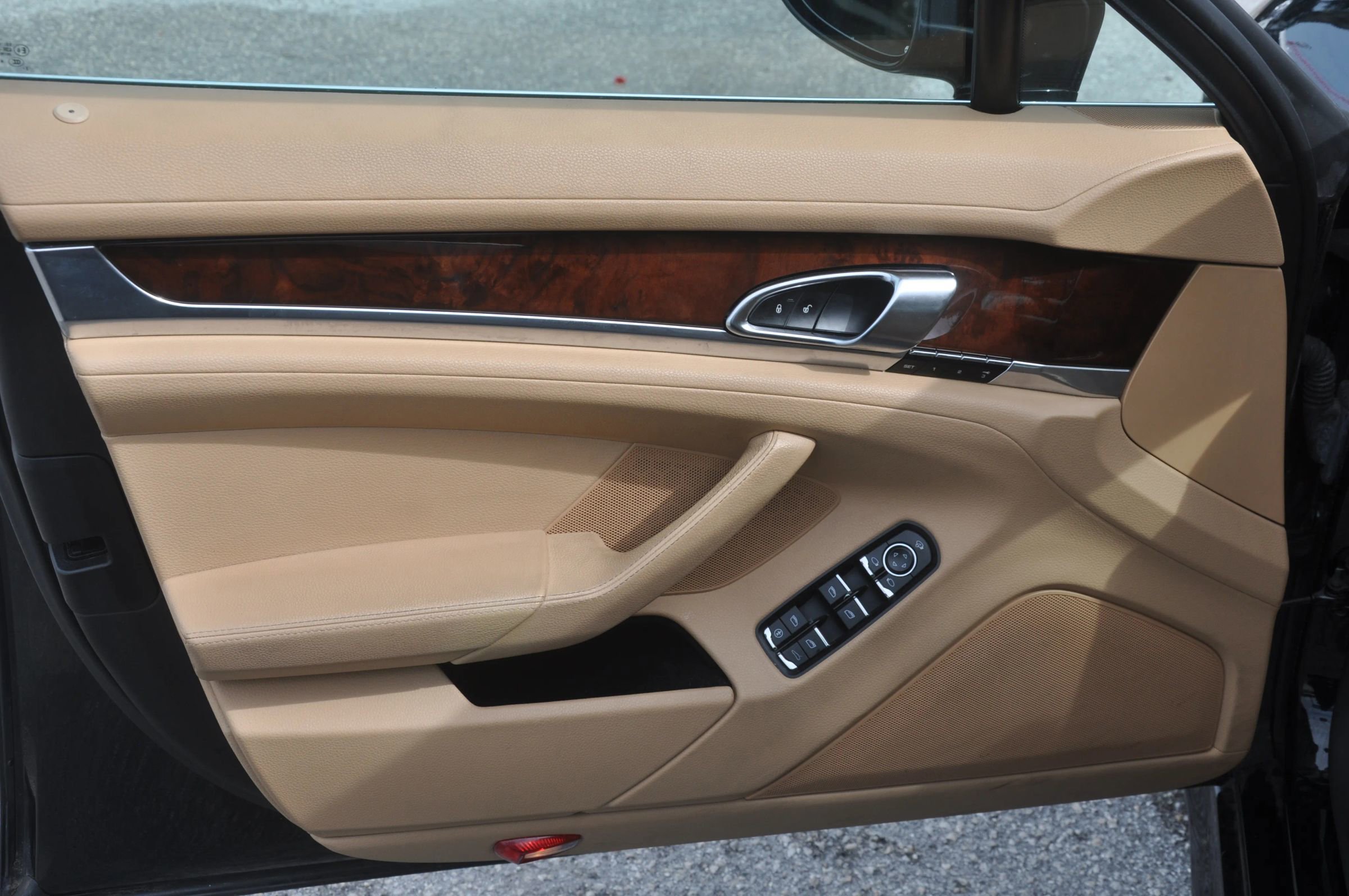 Used 2013 Porsche Panamera 4S image 16